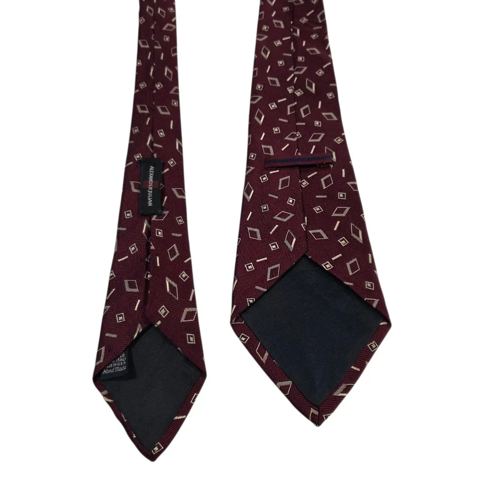 Alexander Julian‎ Mens Necktie Maroon Cream Silk Geometric Pattern American